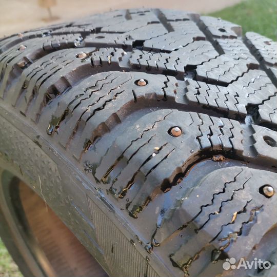 Goodyear UltraGrip 500 235/65 R17 108T