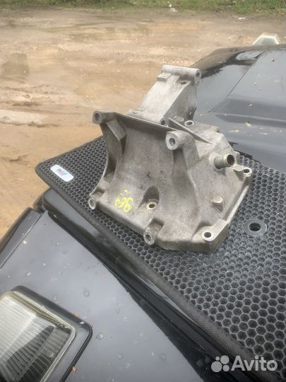 Ролик натяжной с корпусом g-класс 3.2 104