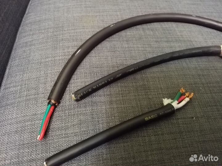 Силовой кабель кусочки Oyaide Saec Furutech