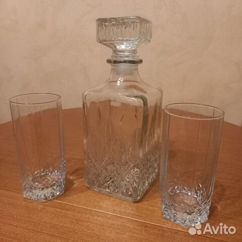 Графин со стаканами