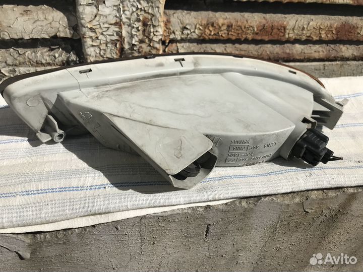 Поворотники в бампер Toyota Vista SV32 рестайлинг