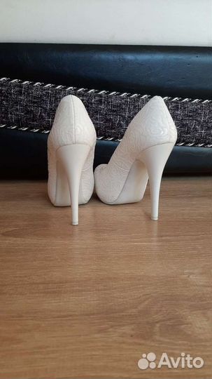 Туфли белые (свадебные, на выпускной.) 36