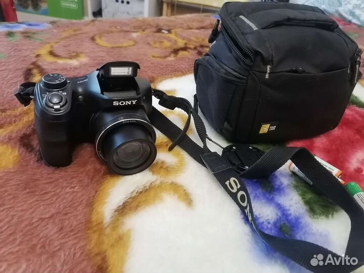 Цифровой фотоаппарат Sony Cyber-shot