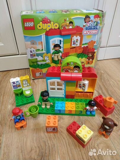 Lego Duplo Парк аттракционов, Большой семейный дом