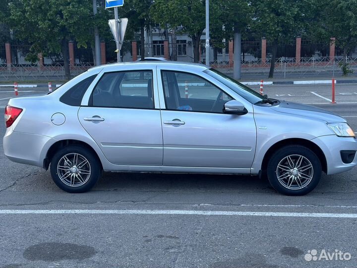 LADA Granta 1.6 AT, 2013, 200 000 км