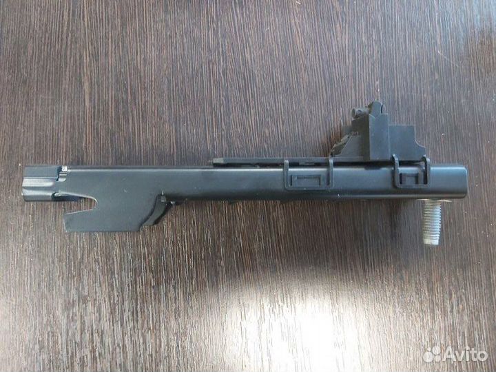 Крепление ремня безопасности Mercedes Gl 500