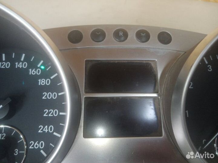 Панель приборов Mercedes Ml W164 2005-2011
