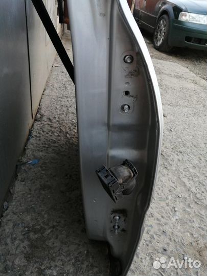 Дверь задняя левая Рено Меган 2