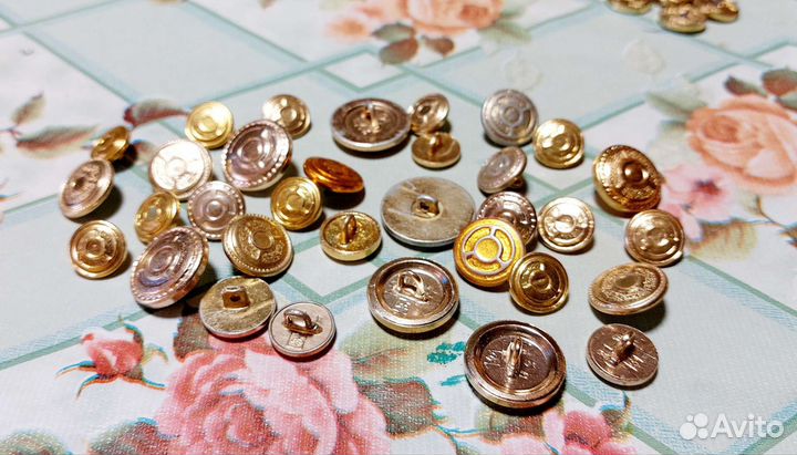 Коллекция пуговиц автомобилист Олимпиады-80 винтаж