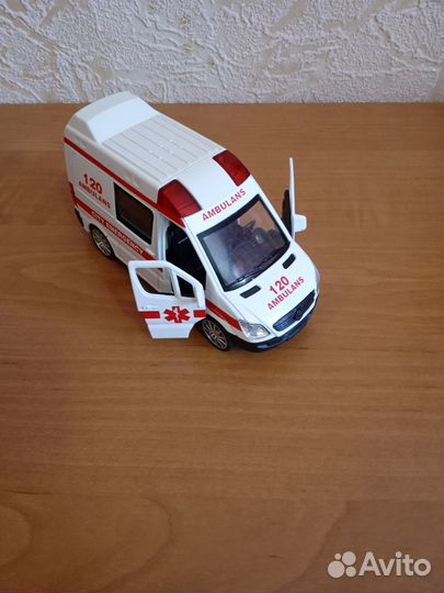 Машинки металлические