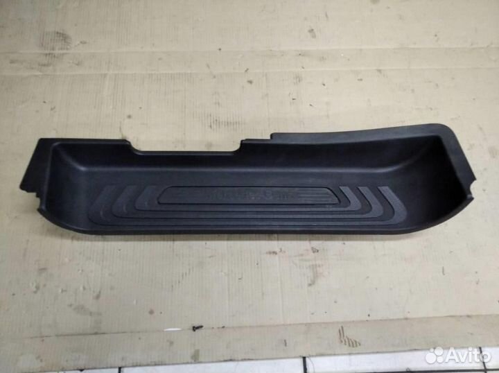 Накладки порогов внутренние W447 V-class Vito 6