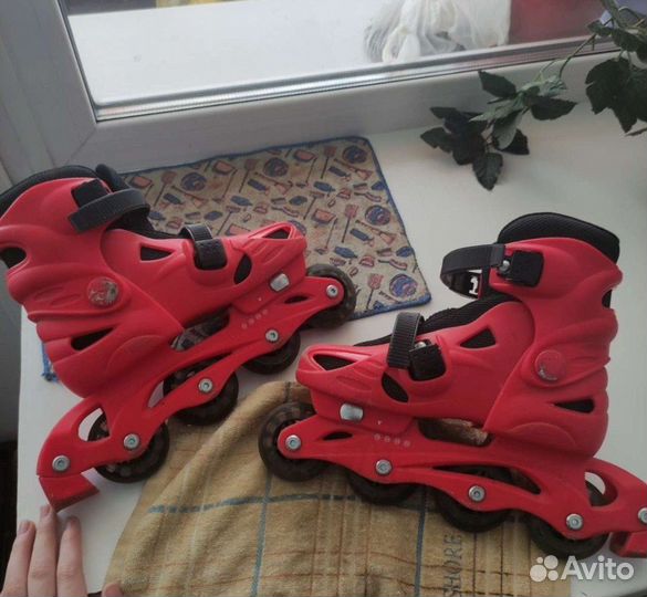 Роликовые коньки