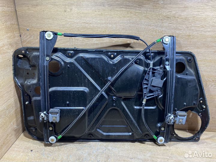 Стеклоподъемник правый VW New Beetle A4 C120