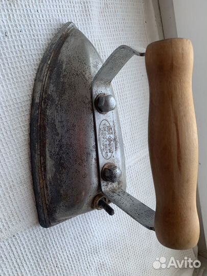 Утюг старинный