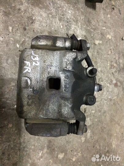 Суппорт Nissan Juke YF15,Teana J32 передний правый