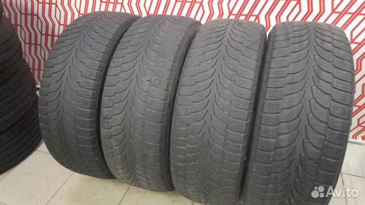 Bridgestone Blizzak LM-80 Evo 235/65 R17