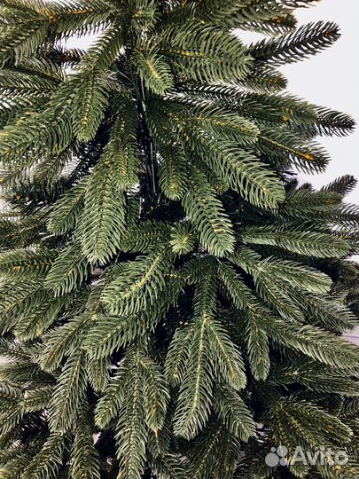 Елка литая простая