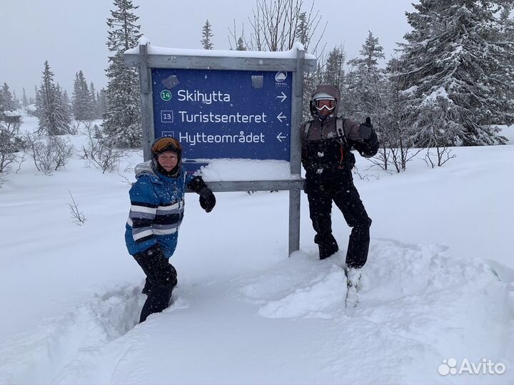 Инструктор по горным лыжам