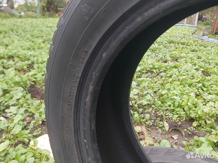 Hankook Winter I'Pike 215/55 R17