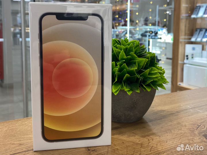 iPhone 12, 64 ГБ