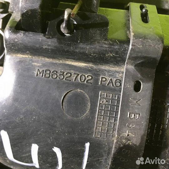 Ручка двери передней наружная правая Митсубиси Р