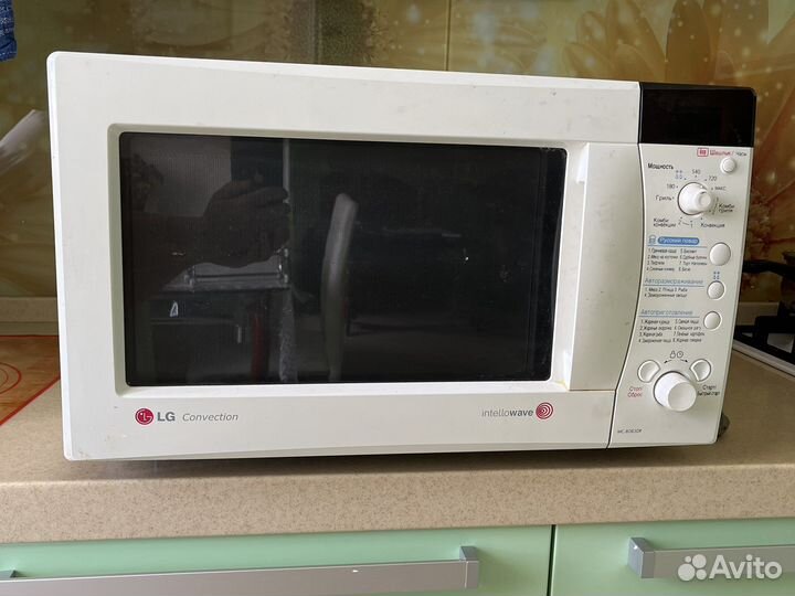 Микроволновая печь с конвекцией