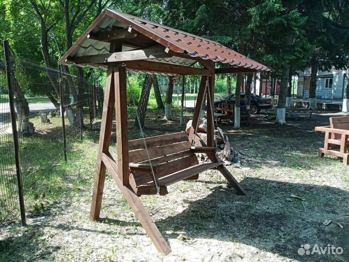 Качеля садовая деревянная в наличии