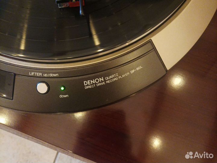 Проигрыватель винила Denon DP-60l