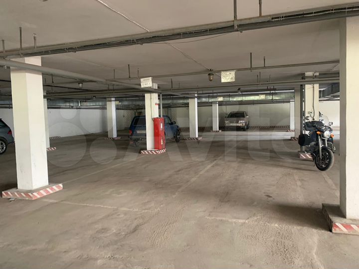 Машиноместо, 15 м²