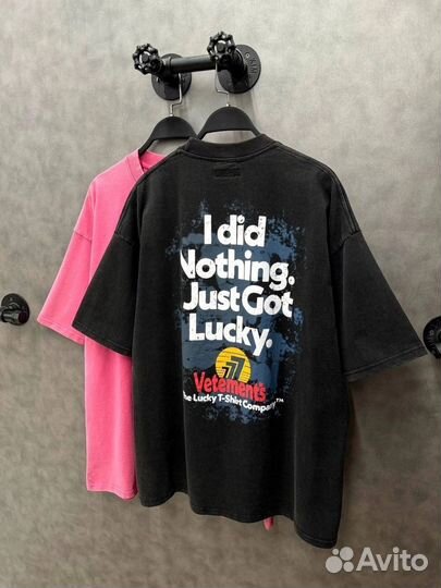 Футболка женская vetements