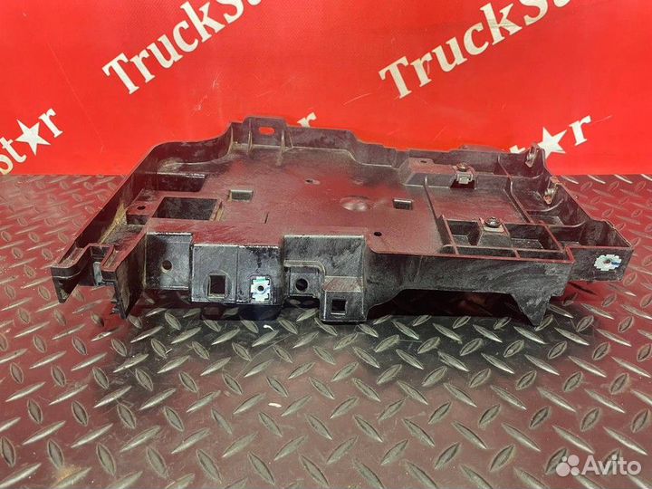 Кронштейн крепления короба Renault T