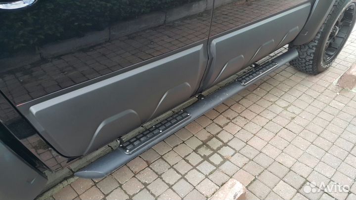 Молдинги дверей Volkswagen Amarok 2009-2021 (4 шт)