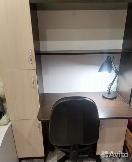 Письменный стол