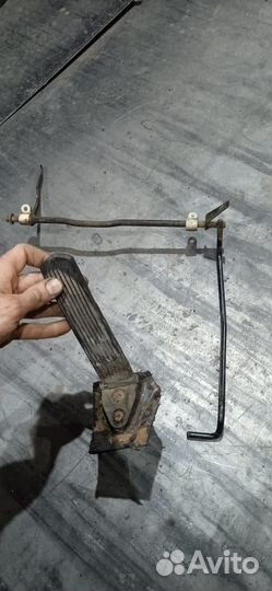 Педаль газа