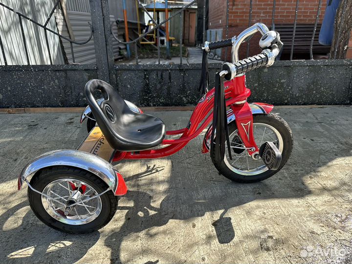 Детский велосипед schwinn roadster trike