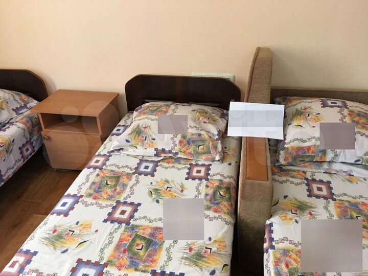 Комната 25 м² в 5-к., 1/2 эт.