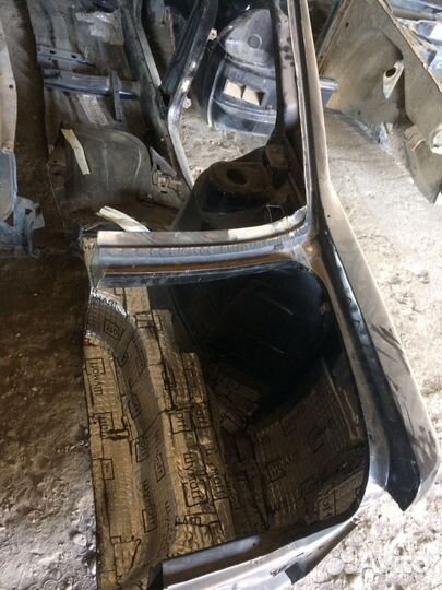 Заднее правое крыло на ваз лада приора 2170