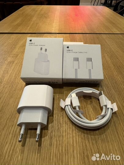 Зарядка на Apple iPhone 15 20W USB-C (новая)