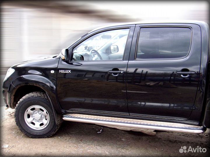 Пороги с накладным листом 53 мм Toyota Hilux 2010