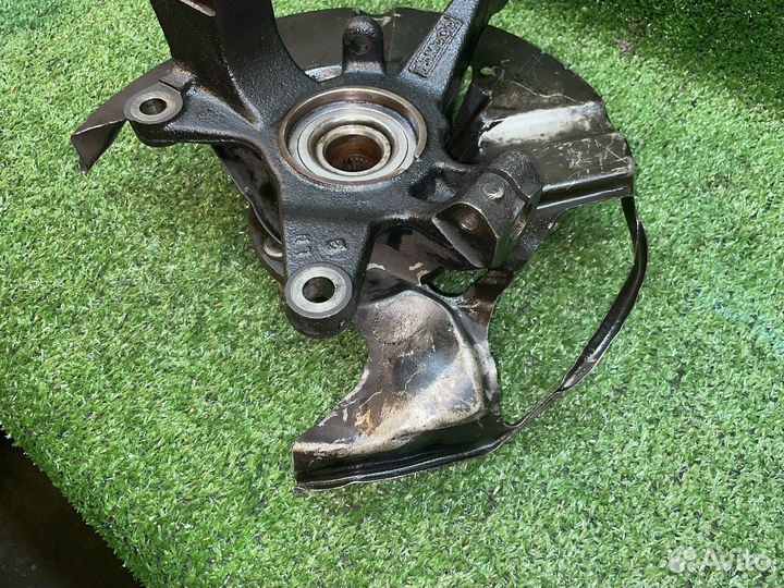 Кулак поворотный передний правый Mazda Cx7 2.3 L3