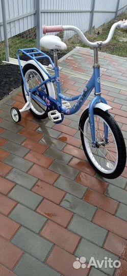 Трехколесный велосипед