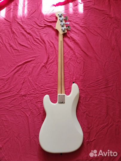 Бас гитара Fender precision bass 2011г