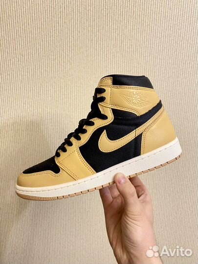Кроссовки Jordan 1 Retro High OG Heirloom