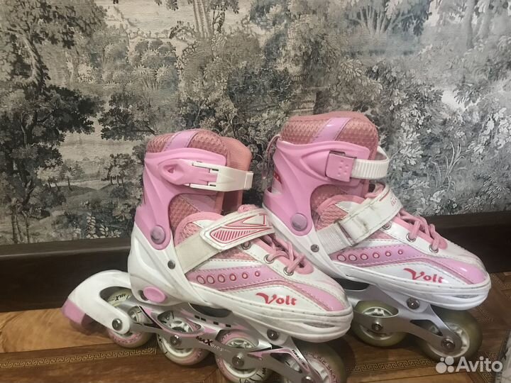 Продается ролики детские в комплекте с защитой,с с