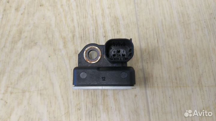 Датчик удара Mercedes-Benz A0055421218