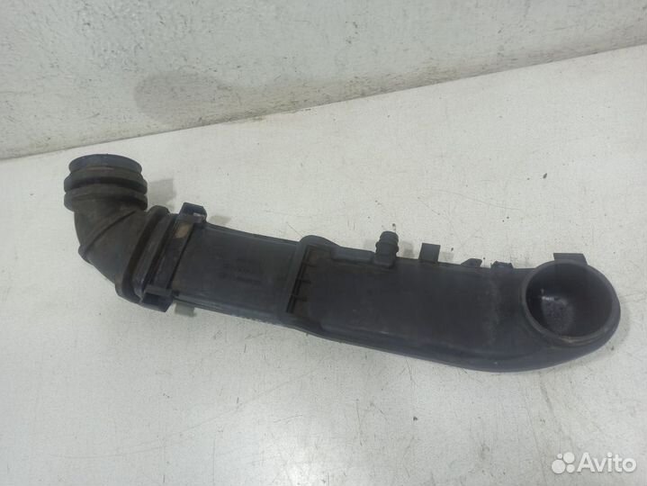 Патрубок впускного коллектора A1111401212