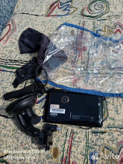 Продаю автомобильный навигатор и видеорегистратор