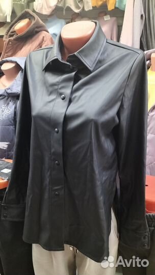 Женская рубашка с эффектом кожи