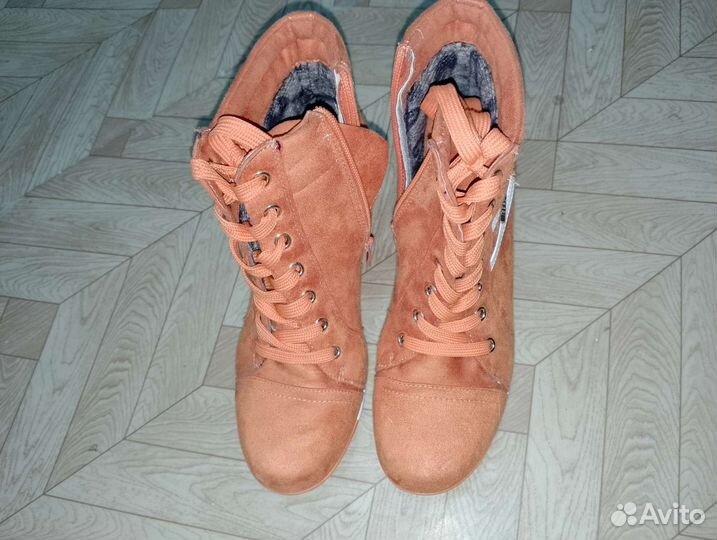 Ботинки женские