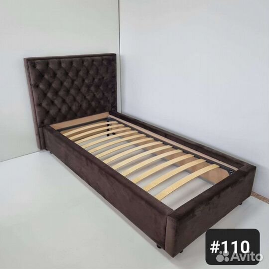 Кровать